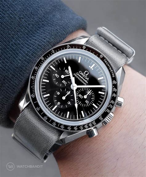 omega speedmaster pro straps